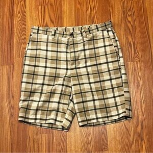 Haggar Men's Golfing Tan Plaid Flat Front Shorts